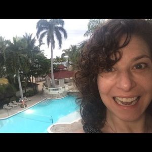 Meet your Posher, Nancy